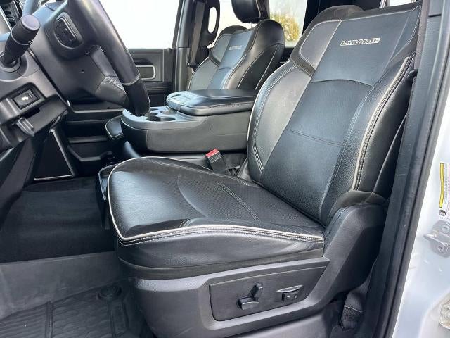 2020 RAM 3500 Laramie 4x4 Crew Cab 8' Box
