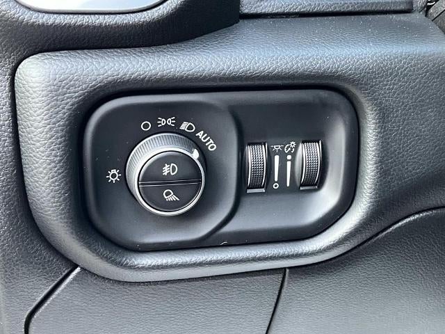2020 RAM 3500 Laramie 4x4 Crew Cab 8' Box