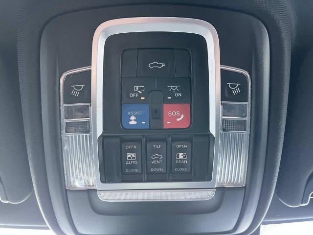 2020 RAM 3500 Laramie 4x4 Crew Cab 8' Box