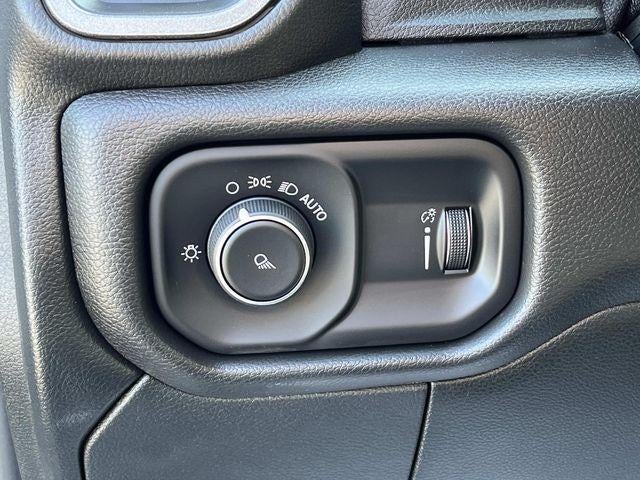 2022 RAM 2500 Tradesman 4x4 Reg Cab 8' Box