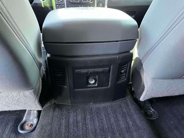 2016 RAM 1500 4WD Crew Cab 5.7 Ft Box Big Horn