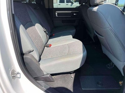 2016 RAM 1500 4WD Crew Cab 5.7 Ft Box Big Horn