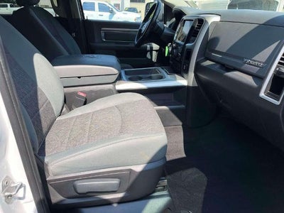 2016 RAM 1500 4WD Crew Cab 5.7 Ft Box Big Horn