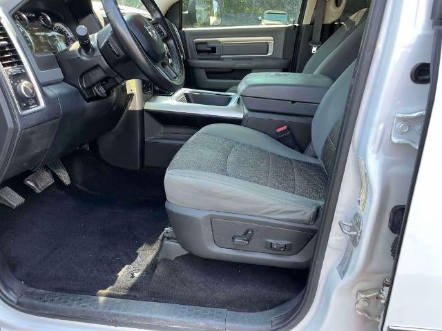 2016 RAM 1500 4WD Crew Cab 5.7 Ft Box Big Horn