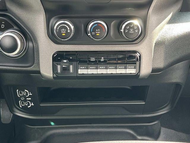 2020 RAM 2500 Tradesman 4x4 Crew Cab 6'4" Box