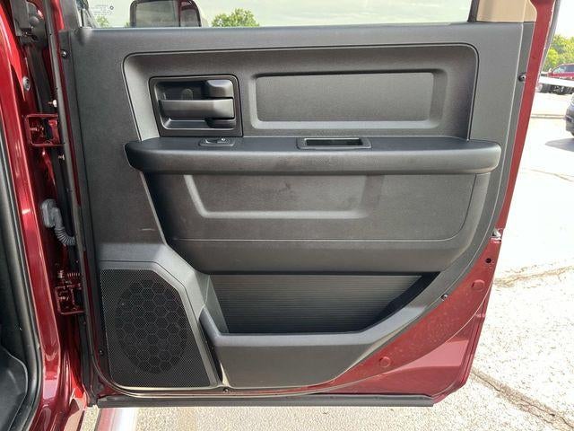 2020 RAM 2500 Tradesman 4x4 Crew Cab 6'4" Box