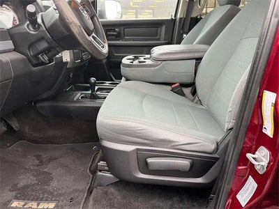 2017 RAM 2500 Tradesman 4x4 Crew Cab 6'4" Box