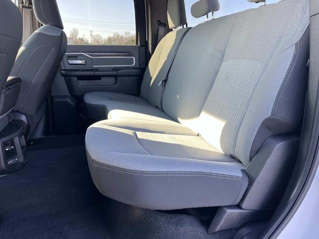 2022 RAM 2500 Big Horn 4x4 Crew Cab 6'4" Box