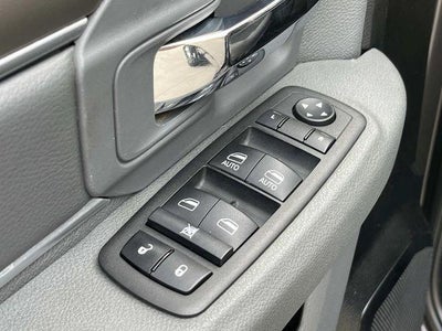 2014 RAM 2500 4WD Crew Cab 6.4 Ft Box SLT