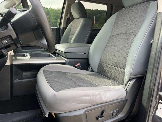 2014 RAM 2500 4WD Crew Cab 6.4 Ft Box SLT