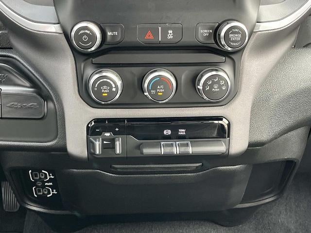 2022 RAM 2500 Big Horn 4x4 Crew Cab 6'4" Box
