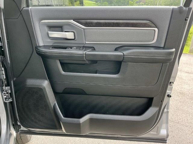 2022 RAM 2500 Big Horn 4x4 Crew Cab 6'4" Box