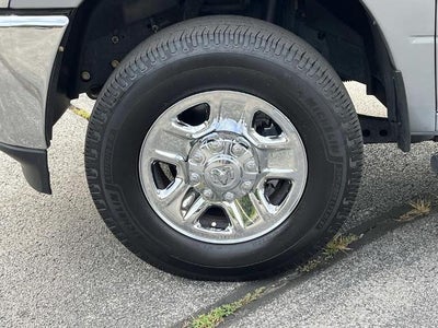 2022 RAM 2500 Big Horn 4x4 Crew Cab 6'4" Box