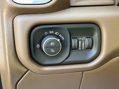 2022 RAM 2500 Laramie 4x4 Crew Cab 6'4" Box