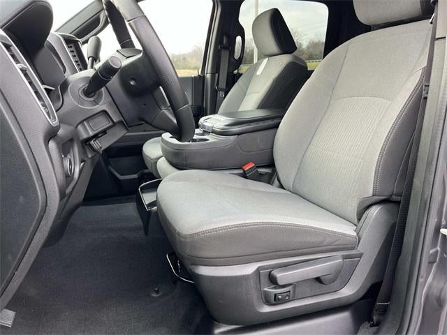 2023 RAM 4500 Chassis Cab SLT 4x4 Crew Cab 60" CA 173.4" WB