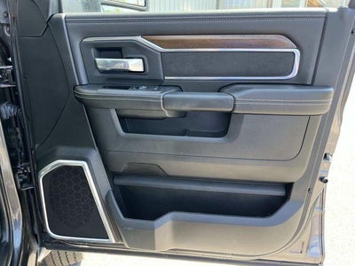 2024 RAM 4500 Chassis Cab Laramie 4x4 Crew Cab 60" CA 173.4" WB