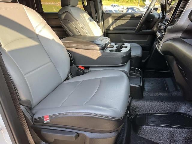 2026 RAM 4500 Chassis Cab Tradesman 4x4 Crew Cab 60" CA 173.4" WB