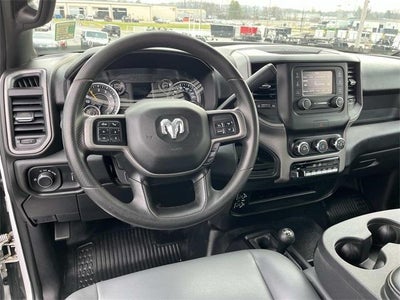 2021 RAM 5500 Chassis Cab Tradesman 4x4 Reg Cab 60" CA 144.5" WB