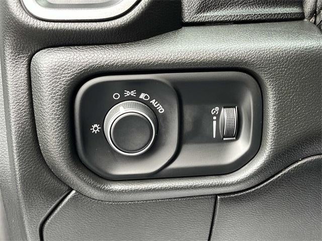 2021 RAM 5500 Chassis Cab Tradesman 4x4 Reg Cab 60" CA 144.5" WB