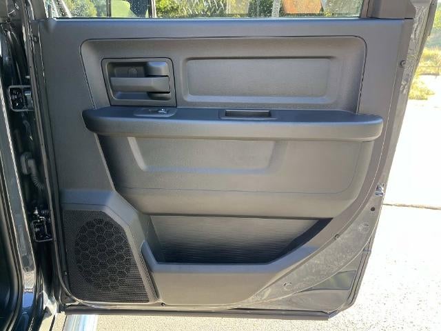 2026 RAM 5500 Chassis Cab Tradesman 4x4 Crew Cab 60" CA 173.4" WB