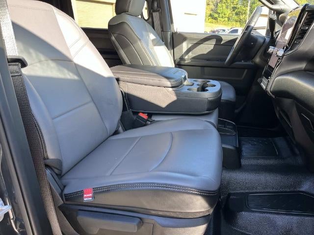 2026 RAM 5500 Chassis Cab Tradesman 4x4 Crew Cab 60" CA 173.4" WB