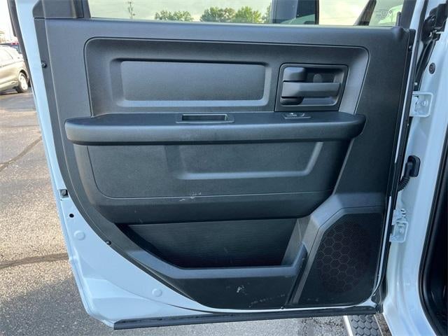 2024 RAM 5500 Chassis Cab Tradesman 4x4 Crew Cab 60" CA 173.4" WB