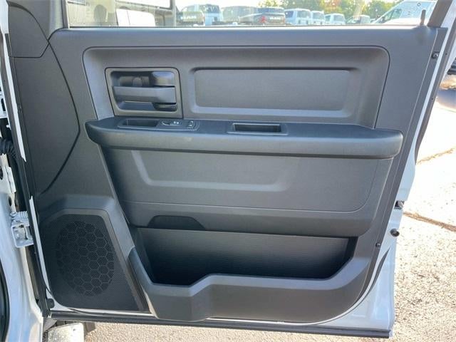 2024 RAM 5500 Chassis Cab Tradesman 4x4 Crew Cab 60" CA 173.4" WB