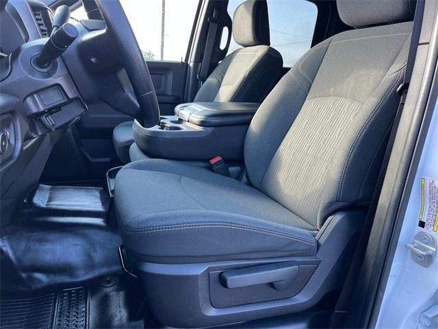 2024 RAM 5500 Chassis Cab Tradesman 4x4 Crew Cab 60" CA 173.4" WB