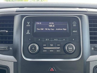 2014 RAM 3500 2WD Crew Cab 172" WB 60" CA Tradesman