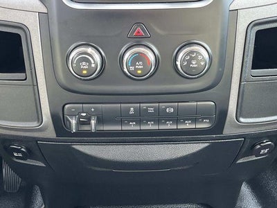 2014 RAM 3500 2WD Crew Cab 172" WB 60" CA Tradesman