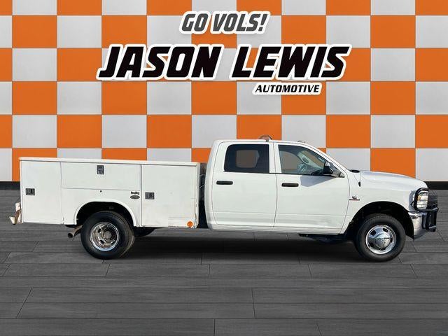 2014 RAM 3500 2WD Crew Cab 172" WB 60" CA Tradesman