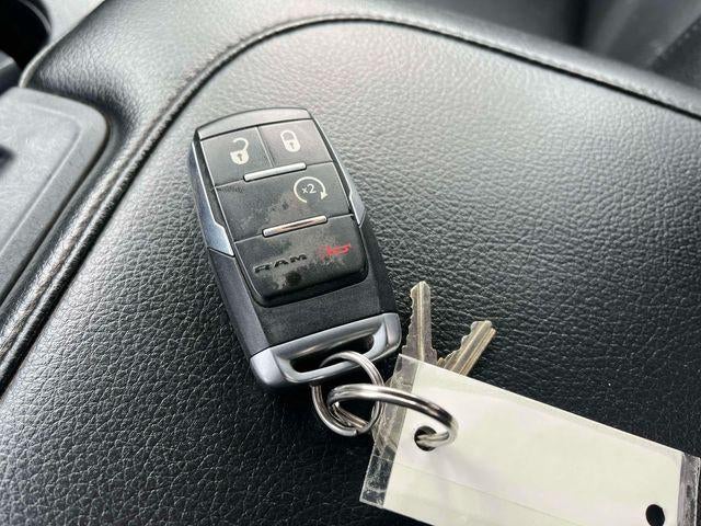 2020 RAM 3500 Chassis Cab SLT 4WD Reg Cab 60" CA 143.5" WB