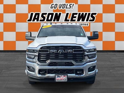 2025 RAM 3500 Chassis Cab Tradesman 4WD Reg Cab 60" CA 143.5" WB
