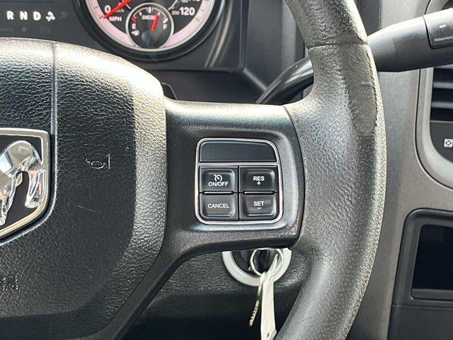 2018 RAM 3500 Chassis Cab Tradesman 4WD Crew Cab 60" CA 172.4" WB