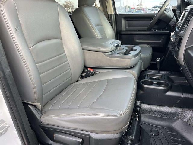 2018 RAM 3500 Chassis Cab Tradesman 4WD Crew Cab 60" CA 172.4" WB