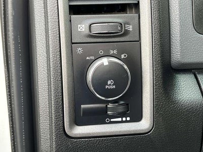 2018 RAM 3500 Chassis Cab Tradesman 4WD Crew Cab 60" CA 172.4" WB