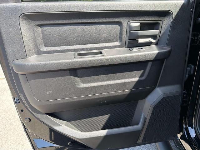 2024 RAM 3500 Chassis Cab Tradesman 4WD Crew Cab 60" CA 172.4" WB