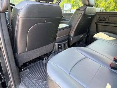 2024 RAM 3500 Chassis Cab Tradesman 4WD Crew Cab 60" CA 172.4" WB