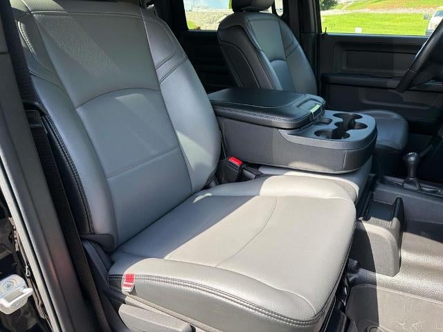 2024 RAM 3500 Chassis Cab Tradesman 4WD Crew Cab 60" CA 172.4" WB