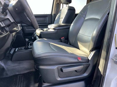 2019 RAM 3500 Chassis Cab Tradesman 4WD Crew Cab 60" CA 172.4" WB