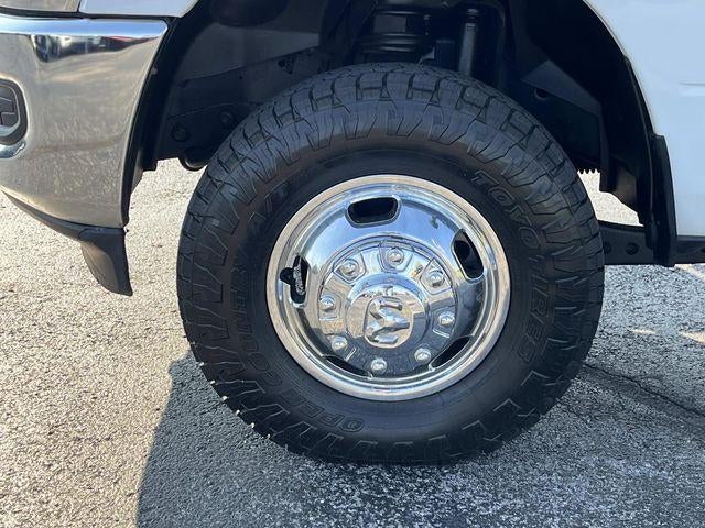 2019 RAM 3500 Chassis Cab Tradesman 4WD Crew Cab 60" CA 172.4" WB