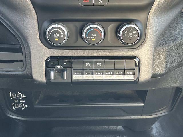 2023 RAM 3500 Chassis Cab Tradesman 4WD Crew Cab 60" CA 172.4" WB