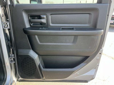 2023 RAM 3500 Chassis Cab Tradesman 4WD Crew Cab 60" CA 172.4" WB