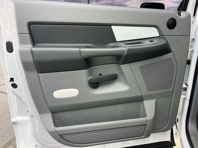 2008 Dodge Ram 2500 4WD Mega Cab 6.3 Ft Box SXT