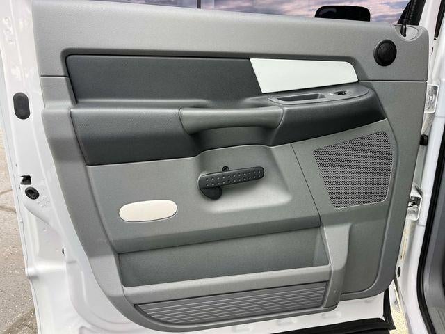 2008 Dodge Ram 2500 4WD Mega Cab 6.3 Ft Box SXT