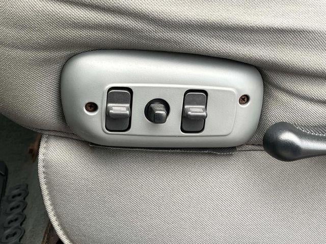 2008 Dodge Ram 2500 4WD Mega Cab 6.3 Ft Box SXT