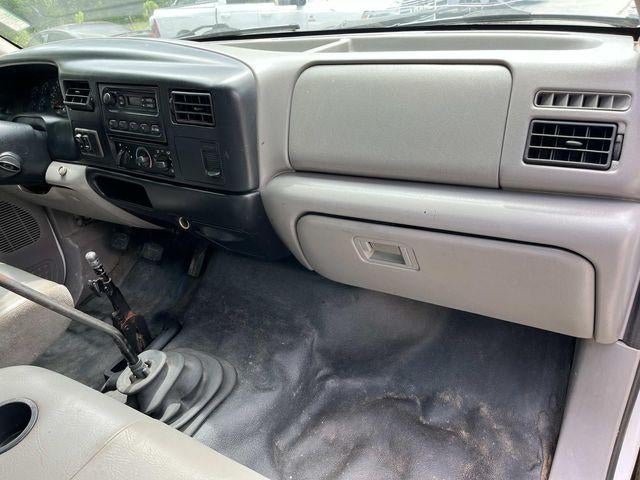 2001 Ford Super Duty F-650 XLT