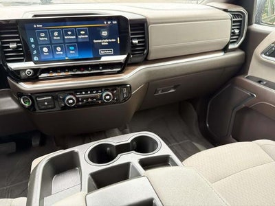 2022 Chevrolet Silverado 1500 Crew Cab Short Box 4-Wheel Drive LT 2FL
