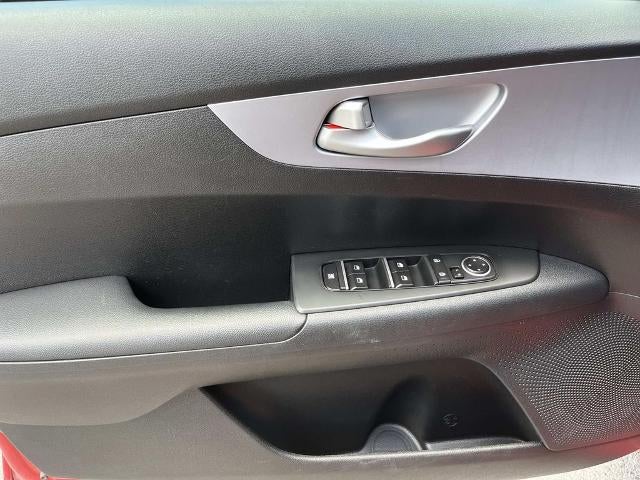 2024 Kia Forte LXS IVT