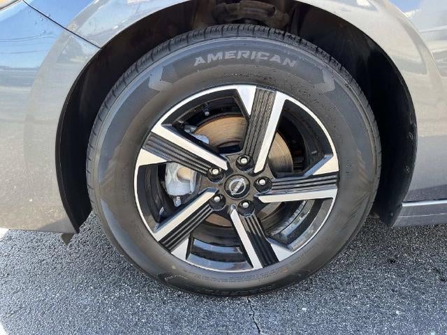 2024 Nissan Sentra SV CVT